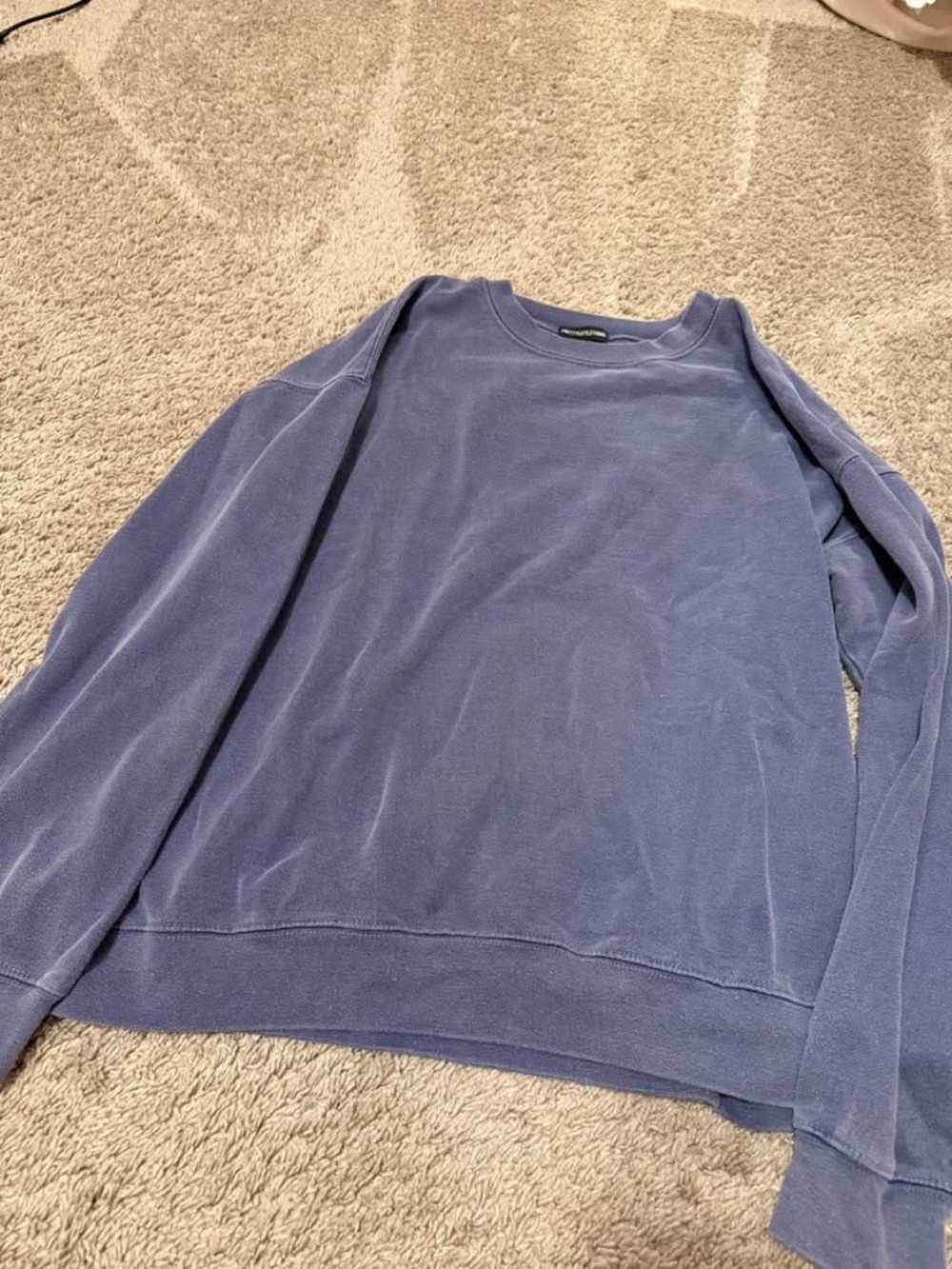 Medium PrettyLittleThing pullover sweatshirt